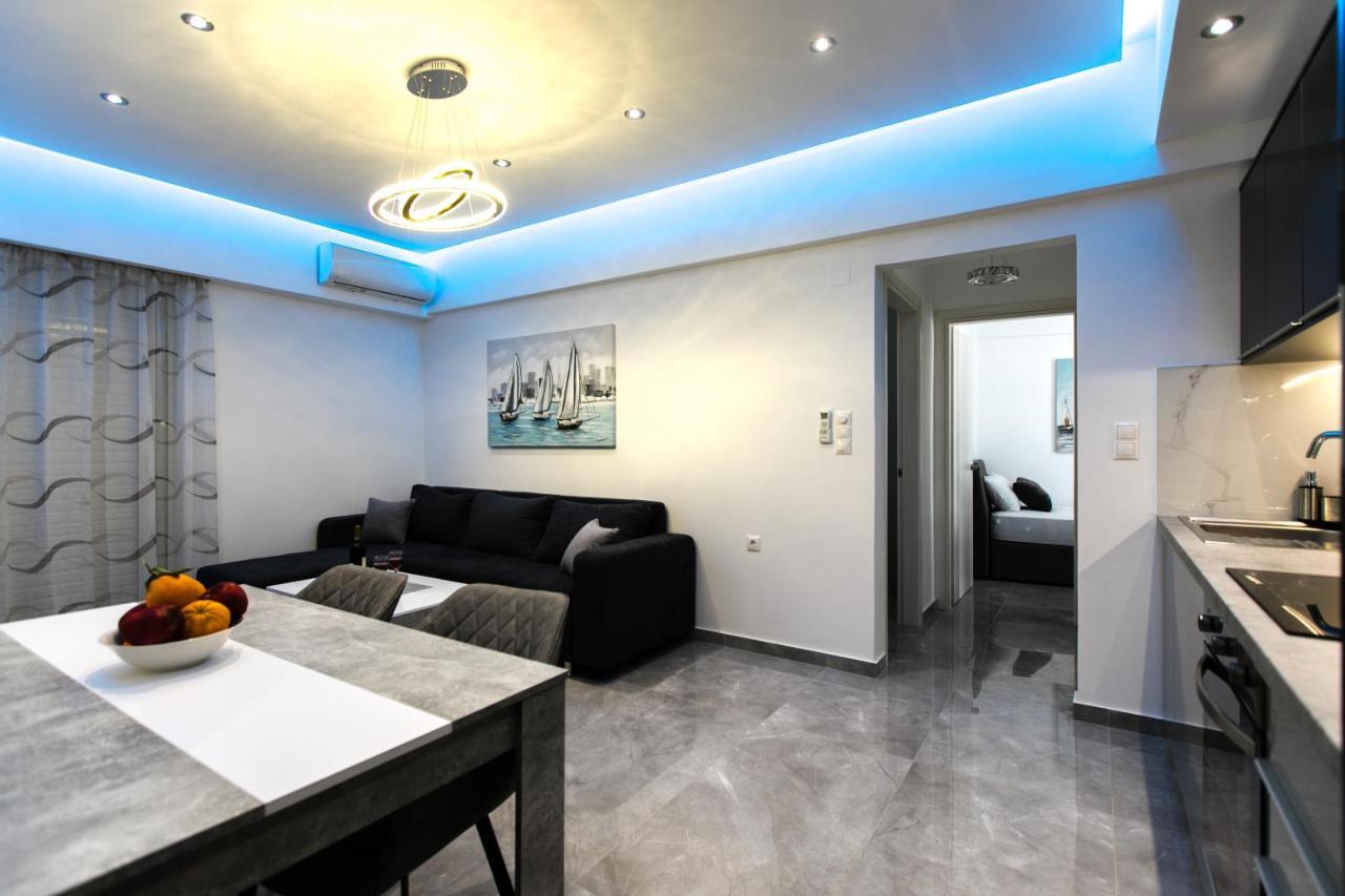Luxury Shades Of Gray Apartment 레팀노 외부 사진